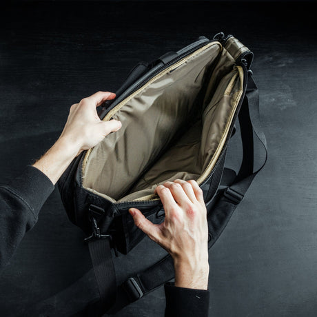 Eberlestock - Executive Brief Skuldertaske 17L // Sort fra Eberlestock - billede nr. 6 hos GrejFreak.dk