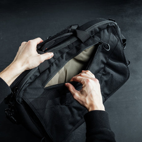 Eberlestock - Executive Brief Skuldertaske 17L // Sort fra Eberlestock - billede nr. 8 hos GrejFreak.dk