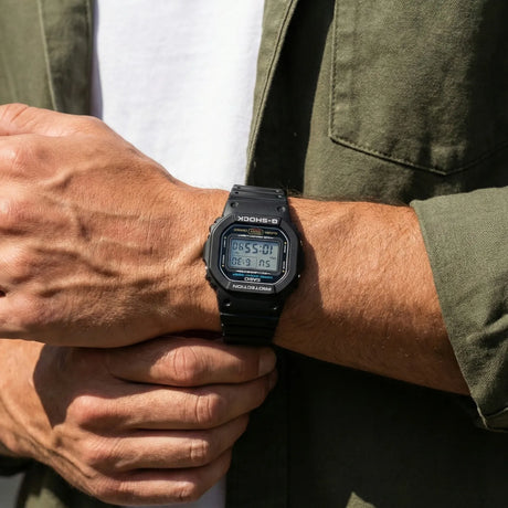Casio - G-Shock DW-5600UE-1ER-8-XtraGrej