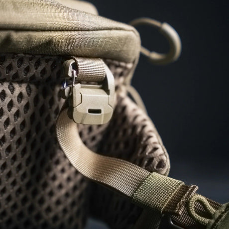 Eberlestock - Fury Chest Pack 2L // Dry Earth-7-XtraGrej